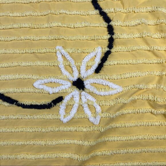 Vintage
Andrisona Chenille Coverlet Bedspread Yellow Brown White Daisy 53"x81" - Picture 5 of 14